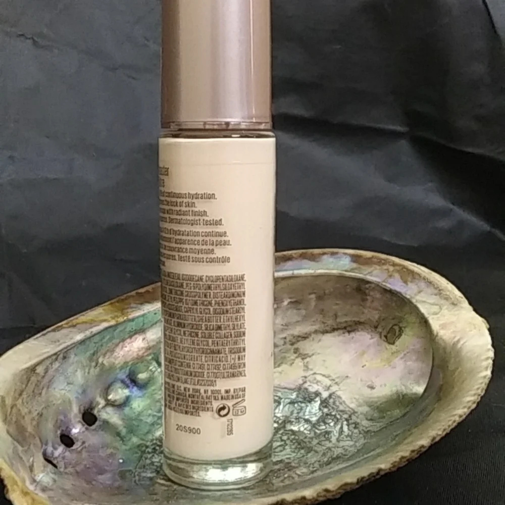 Maybelline Dream Radiant Liquid Foundation Shade 00 Color Alabaster